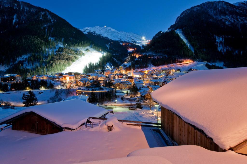 Hotel St. Nikolaus Ischgl Exterior foto